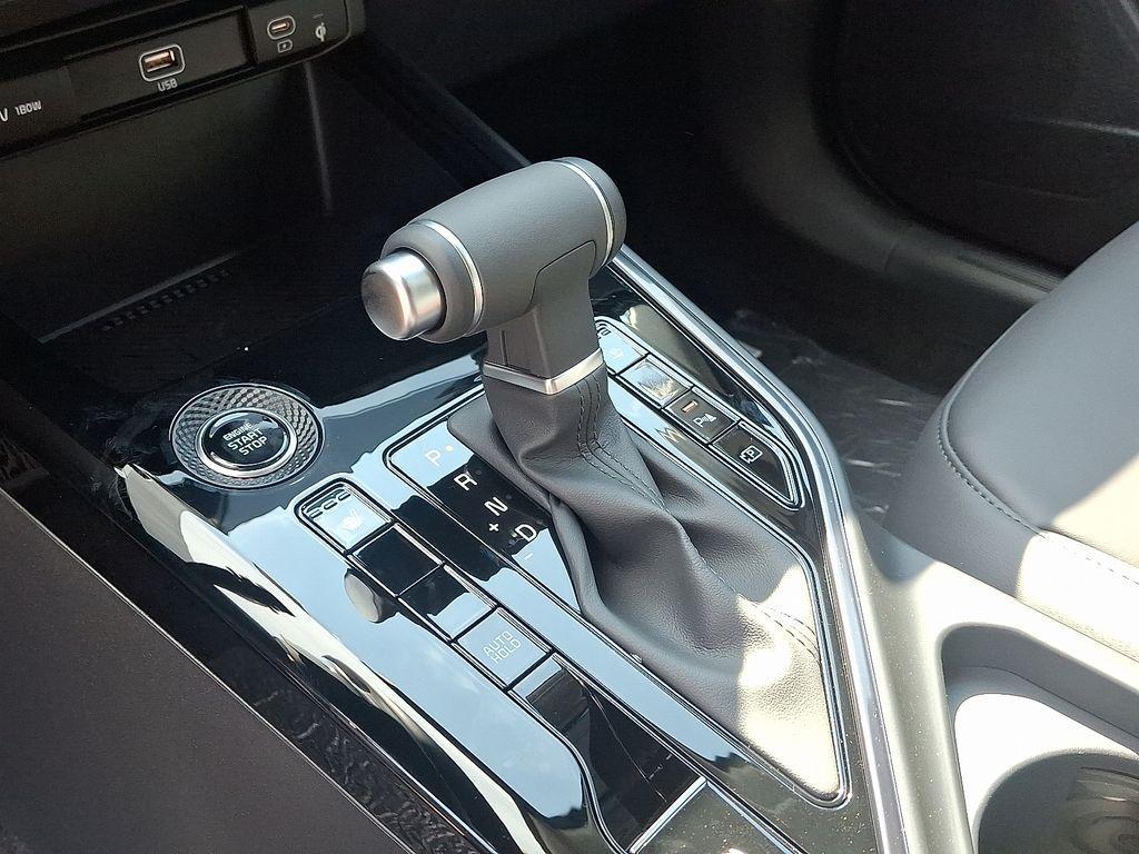 new 2025 Kia Niro car, priced at $28,585