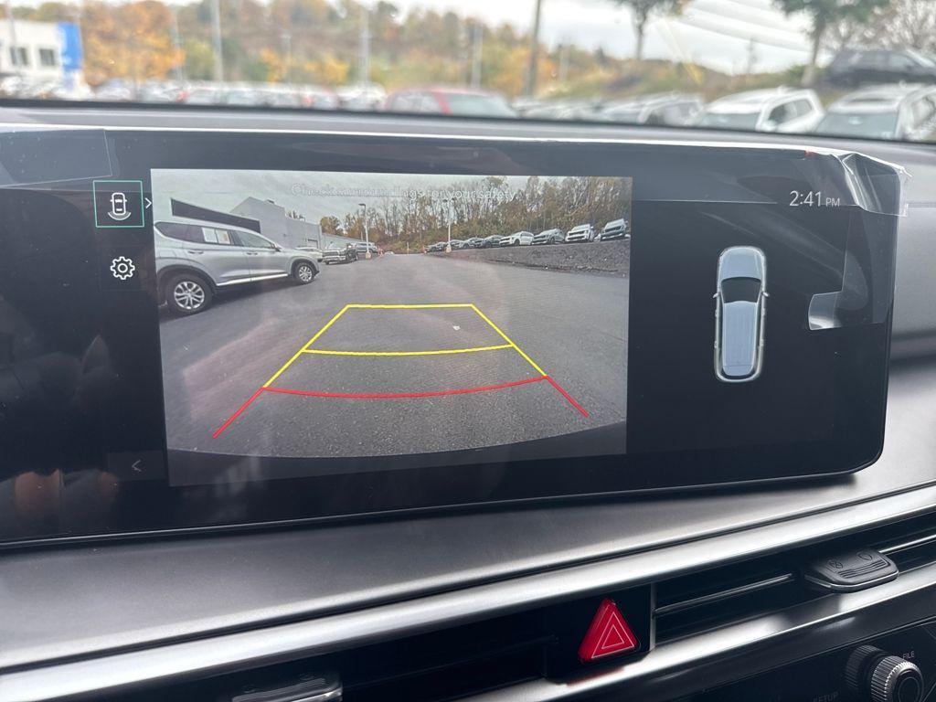 new 2026 Kia Sorento car, priced at $38,424