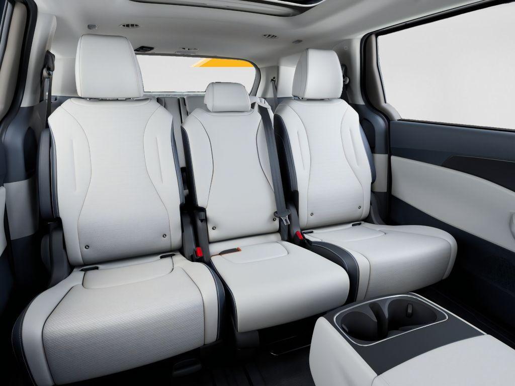 new 2026 Kia Carnival Hybrid car, priced at $55,058