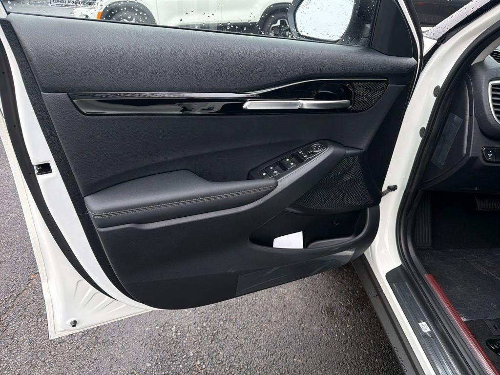 new 2026 Kia Seltos car, priced at $27,872