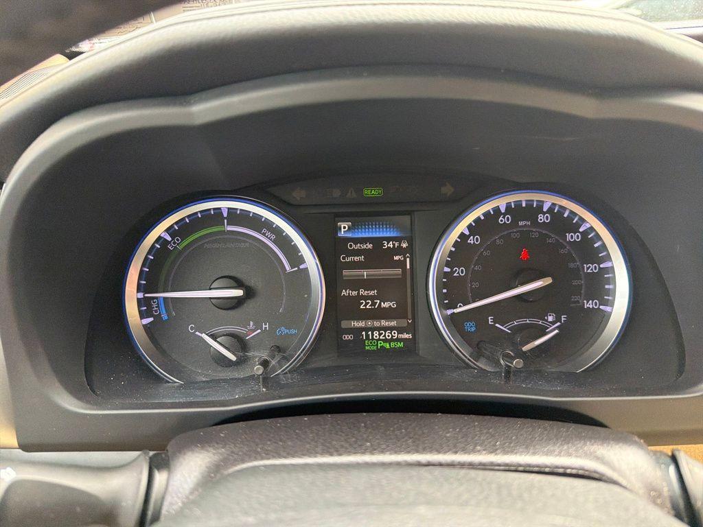 used 2019 Toyota Highlander Hybrid car, priced at $23,700