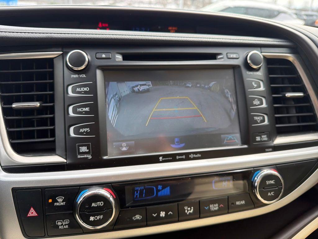 used 2019 Toyota Highlander Hybrid car, priced at $23,700