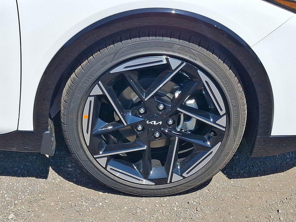 new 2025 Kia K4 car, priced at $27,400