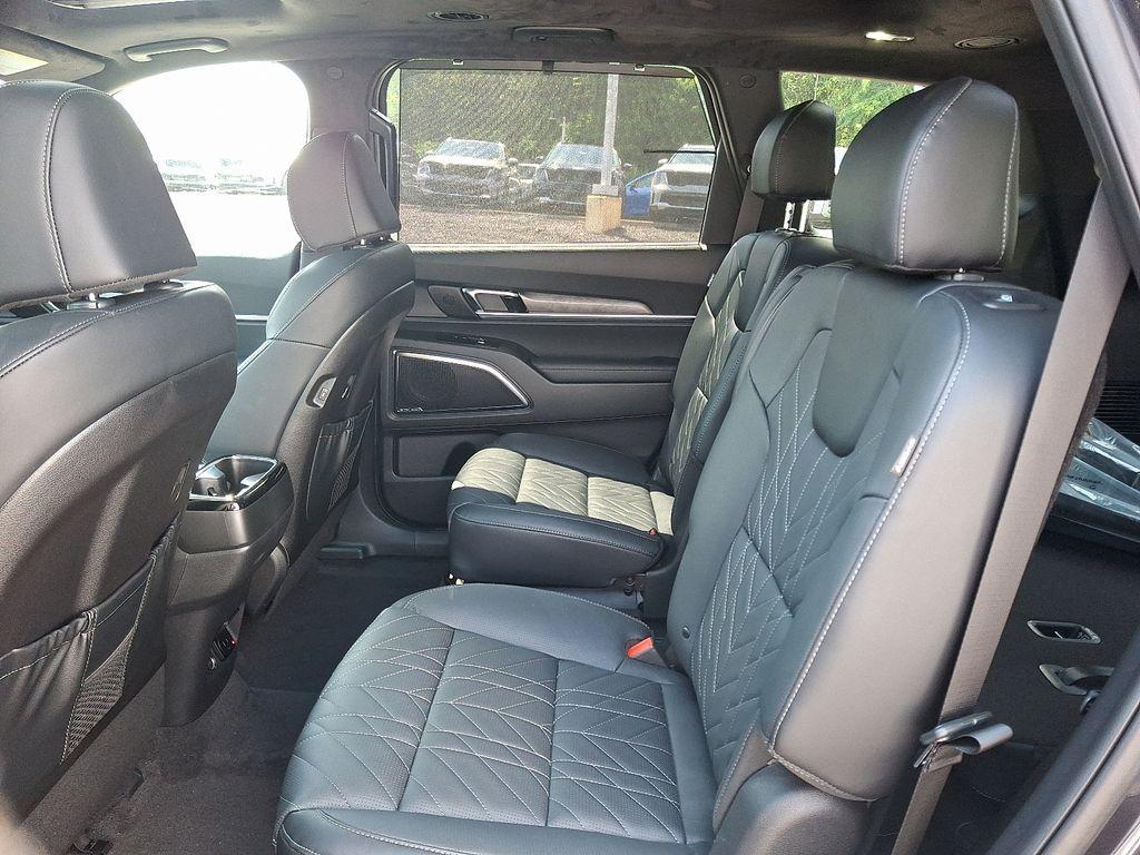 new 2025 Kia Telluride car, priced at $49,990
