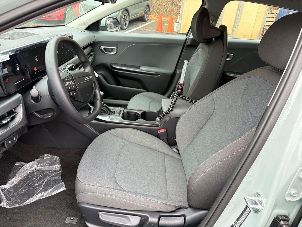 new 2025 Kia K4 car, priced at $23,307