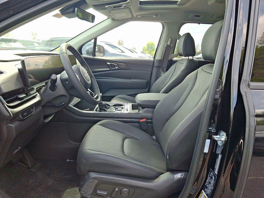 new 2026 Kia Carnival car, priced at $47,226