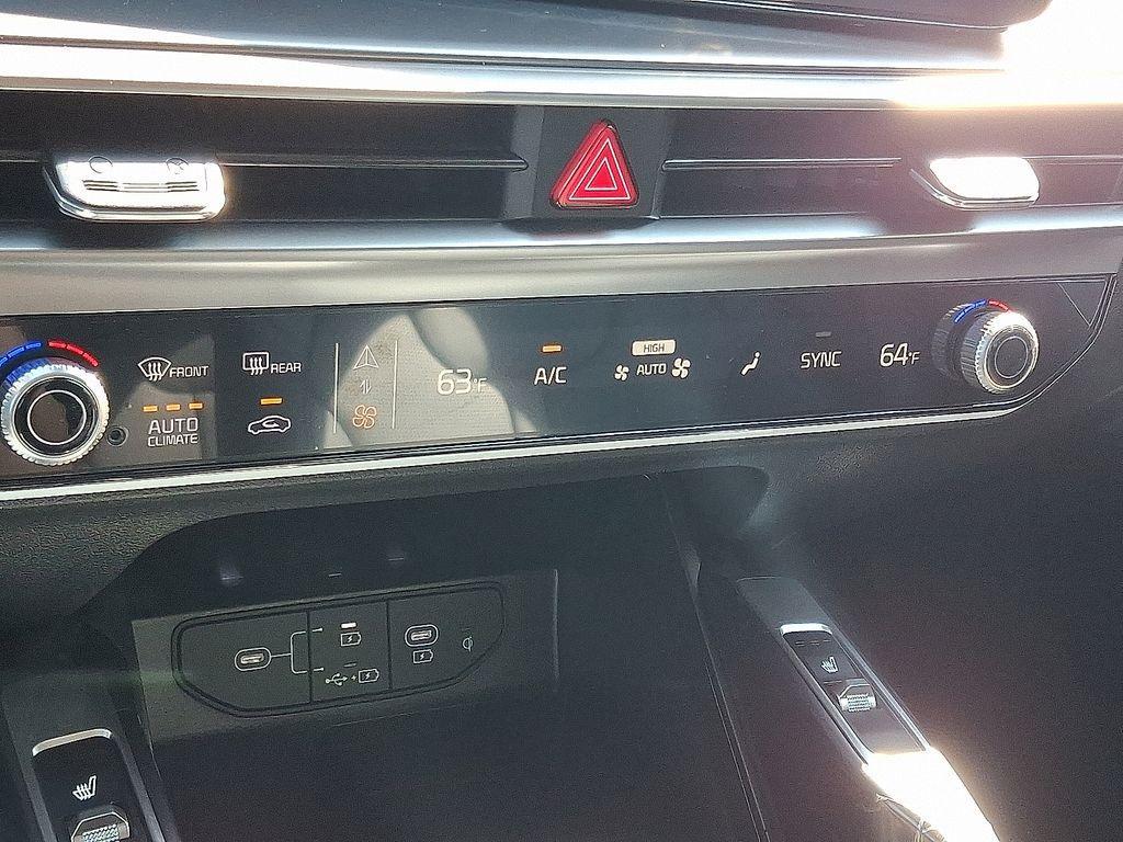 new 2026 Kia Sorento car, priced at $37,318