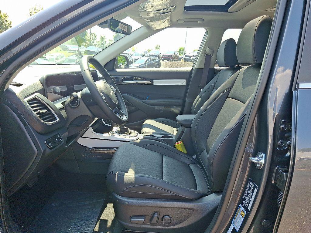 new 2026 Kia Seltos car, priced at $30,078