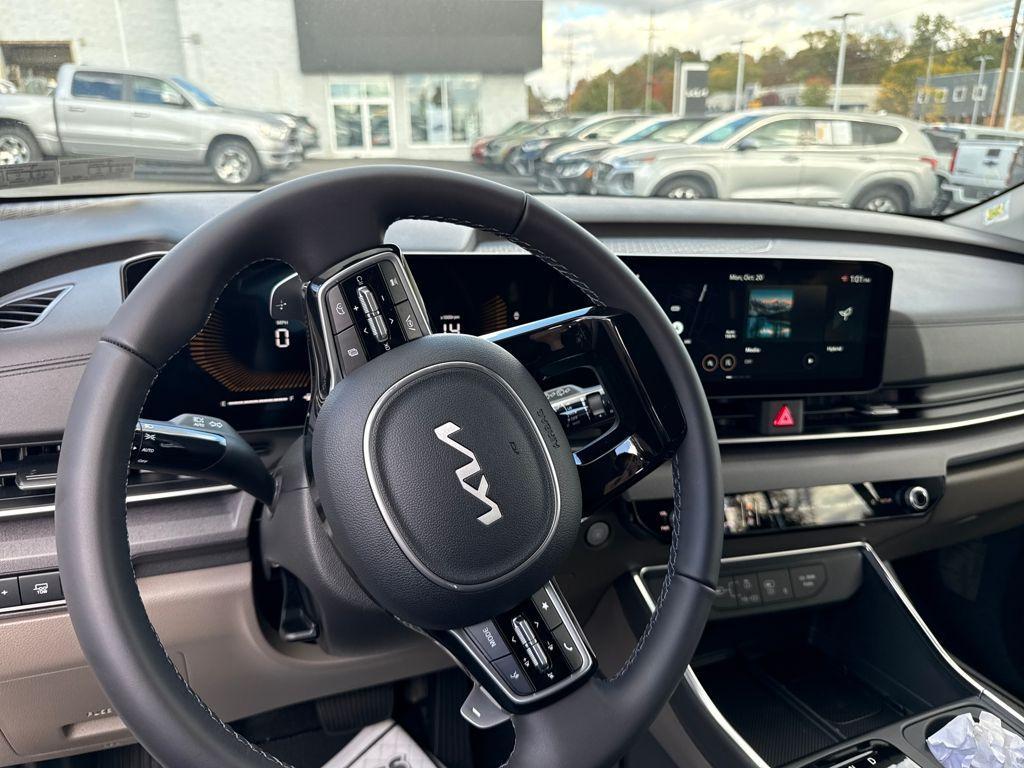 new 2026 Kia Carnival Hybrid car, priced at $44,342