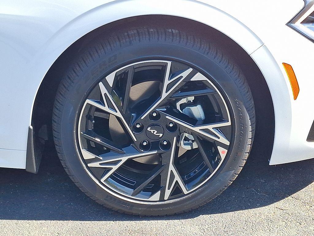 new 2026 Kia K5 car, priced at $30,842