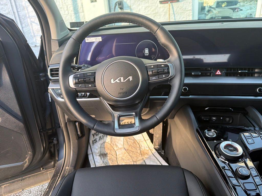 used 2025 Kia Sportage Hybrid car, priced at $39,900