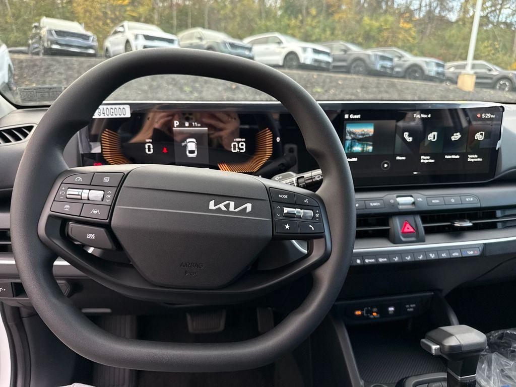 new 2025 Kia K4 car, priced at $23,675