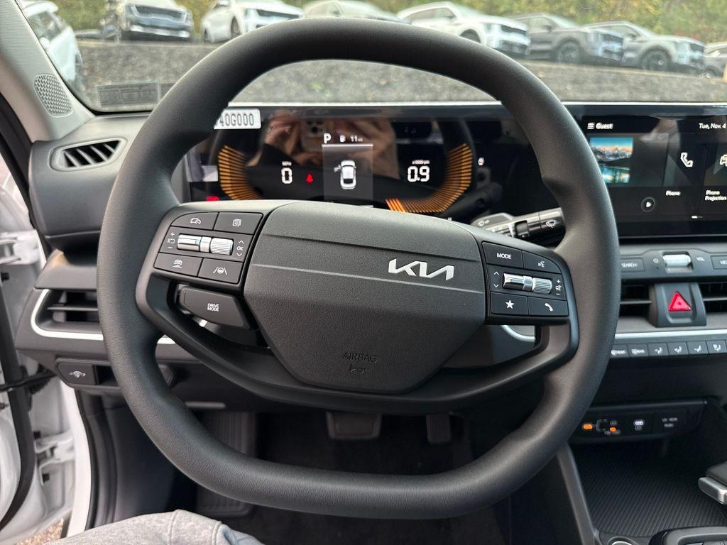 new 2025 Kia K4 car, priced at $23,675
