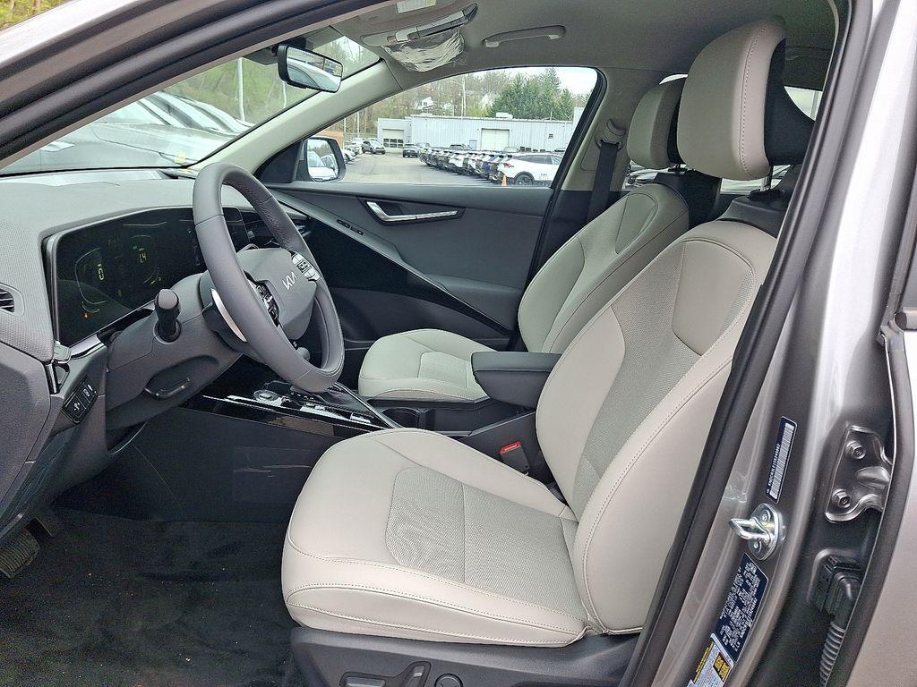 used 2025 Kia Niro car, priced at $25,000
