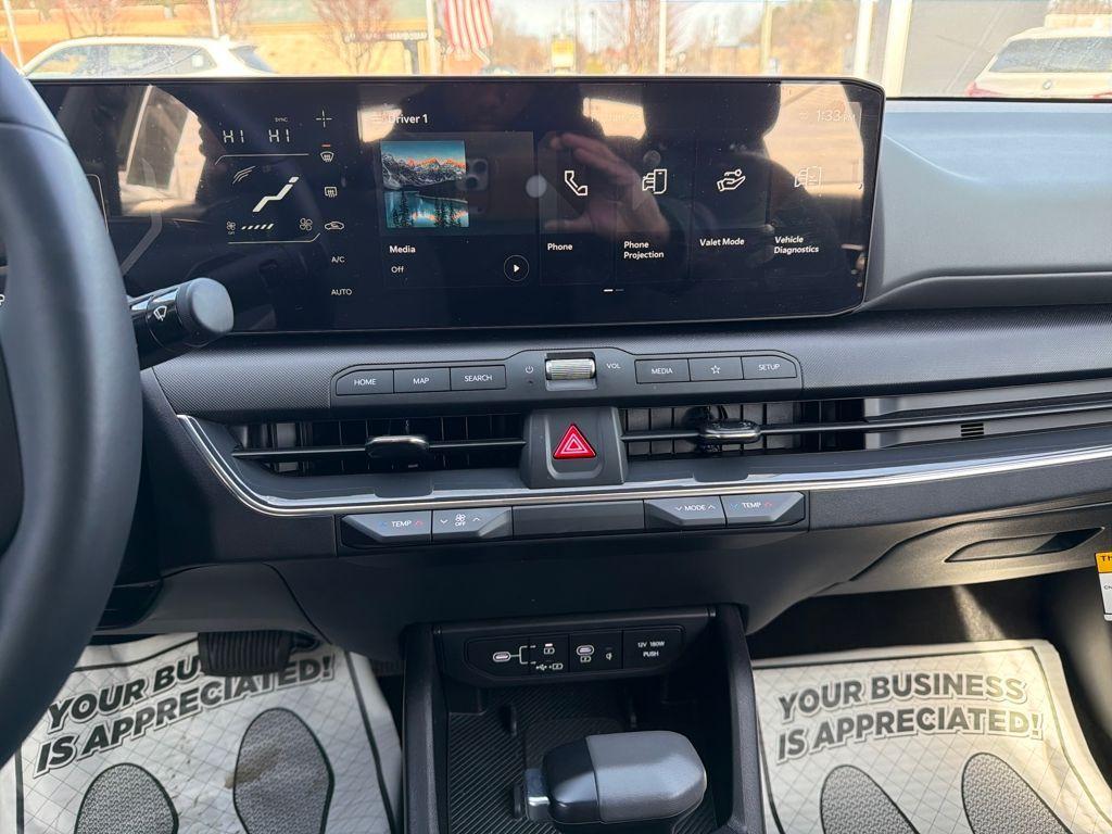 used 2025 Kia K4 car, priced at $23,000