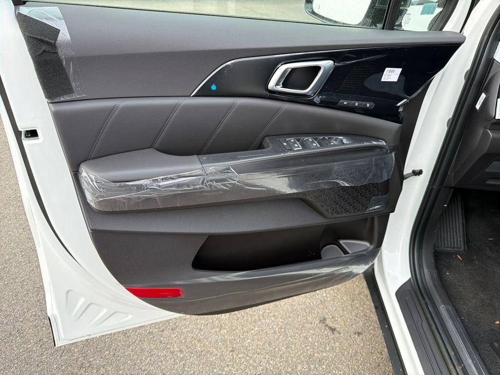 new 2026 Kia Carnival car, priced at $50,894