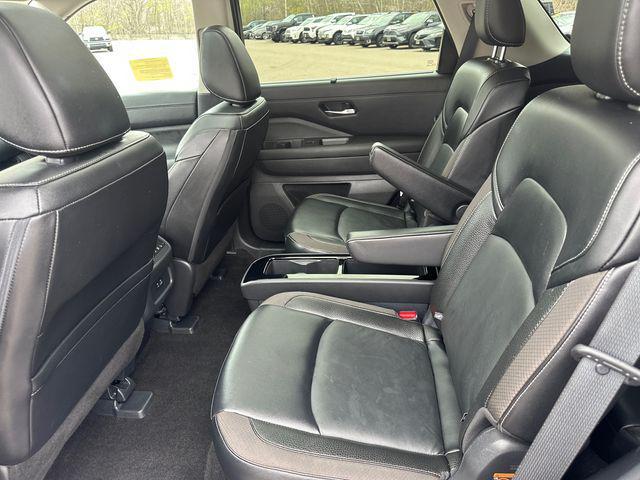 used 2023 Nissan Pathfinder car, priced at $36,467