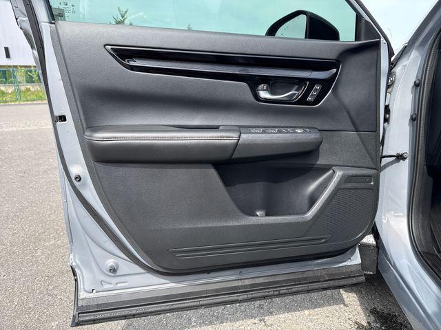 used 2025 Honda CR-V Hybrid car, priced at $39,428