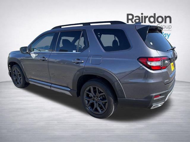 used 2023 Honda Pilot car, priced at $42,076