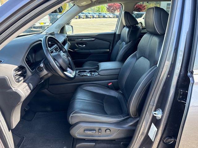 used 2023 Honda Pilot car, priced at $42,076