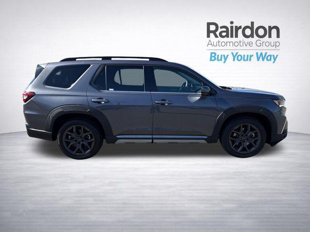 used 2023 Honda Pilot car, priced at $42,076