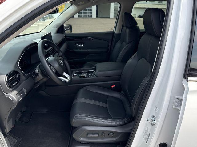 used 2025 Honda Pilot car, priced at $44,118