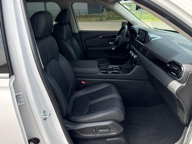 used 2025 Honda Pilot car, priced at $44,118