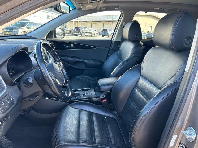used 2019 Kia Sorento car, priced at $17,499