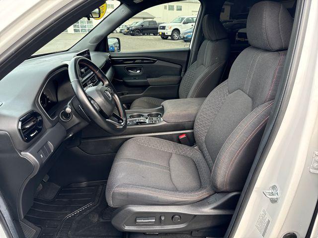 used 2025 Honda Pilot car, priced at $39,791
