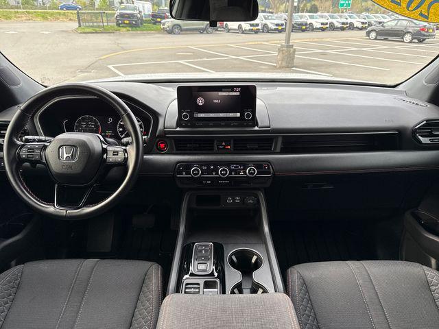 used 2025 Honda Pilot car, priced at $39,791
