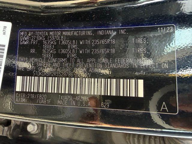 used 2024 Toyota Highlander car, priced at $32,499