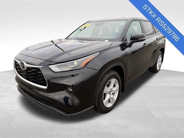 used 2024 Toyota Highlander car, priced at $32,499