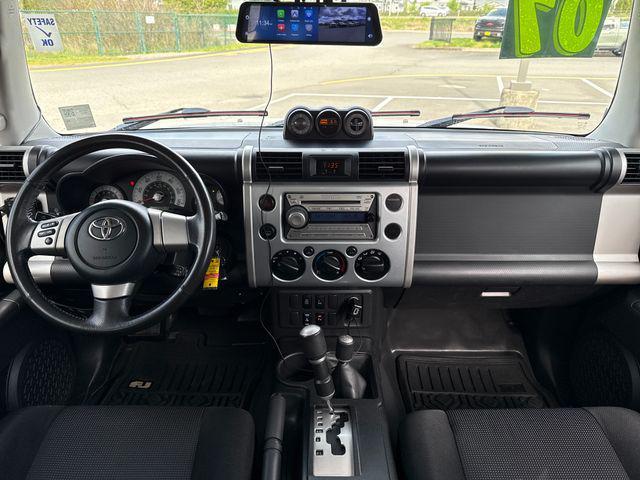 used 2007 Toyota FJ Cruiser car, priced at $13,751
