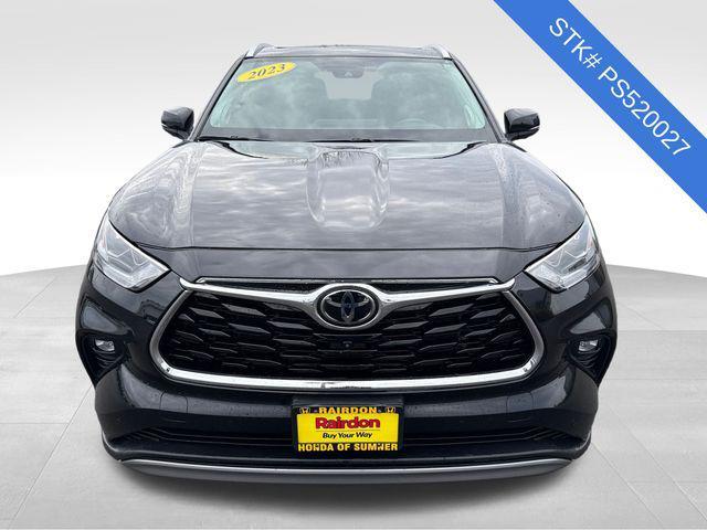 used 2023 Toyota Highlander car, priced at $33,999