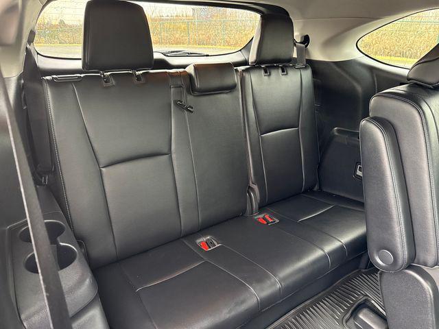 used 2023 Toyota Highlander car, priced at $33,999