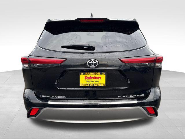 used 2023 Toyota Highlander car, priced at $33,999
