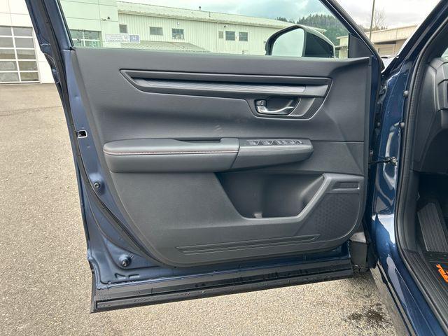 new 2026 Honda CR-V Hybrid car, priced at $40,250