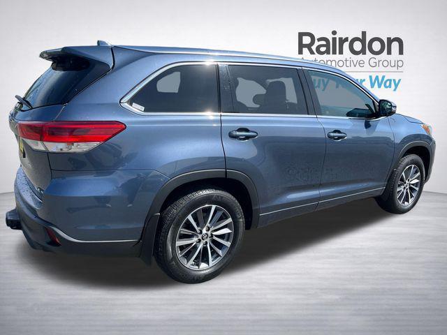 used 2018 Toyota Highlander car, priced at $22,614