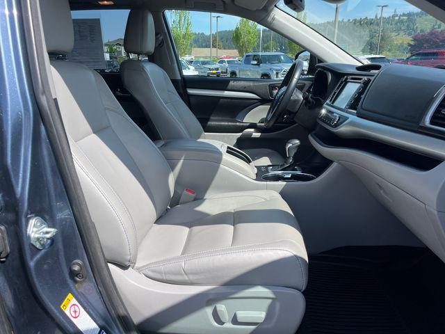 used 2018 Toyota Highlander car, priced at $22,614