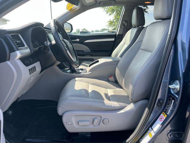 used 2018 Toyota Highlander car, priced at $22,614