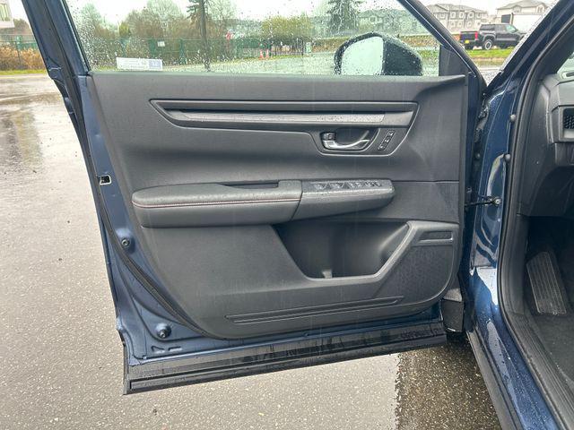 new 2026 Honda CR-V Hybrid car, priced at $41,675