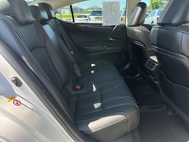 used 2019 Lexus ES 350 car, priced at $30,899