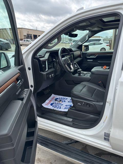 used 2023 GMC Sierra 1500 car, priced at $51,900