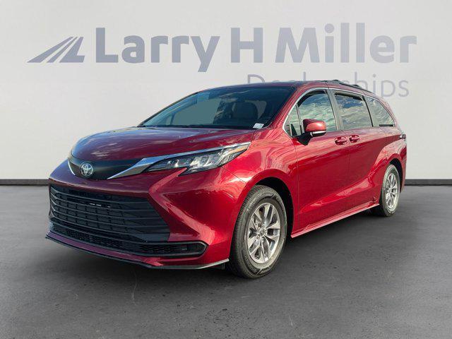 used 2023 Toyota Sienna car, priced at $36,499