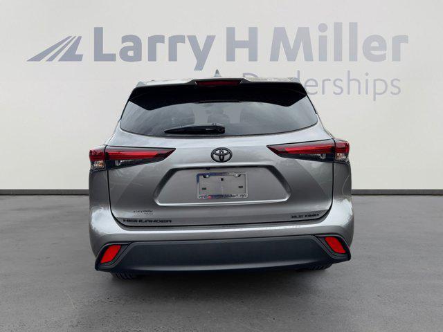 used 2025 Toyota Highlander car, priced at $43,359