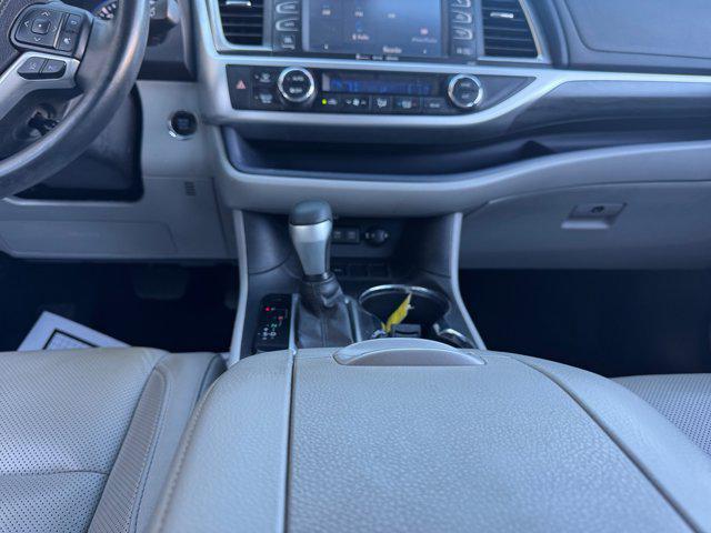 used 2017 Toyota Highlander car, priced at $23,453