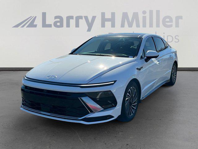 used 2024 Hyundai Sonata Hybrid car, priced at $26,908