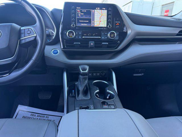 used 2020 Toyota Highlander Hybrid car, priced at $31,989
