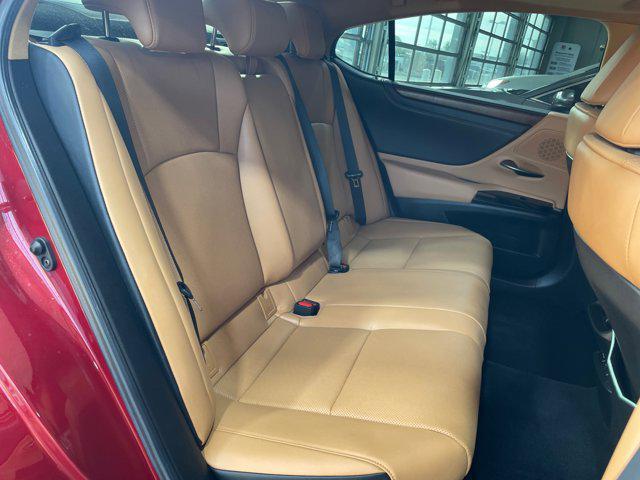 used 2024 Lexus ES 300h car, priced at $39,769