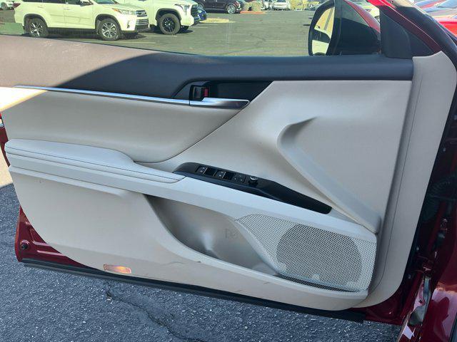 used 2020 Toyota Camry Hybrid car, priced at $23,113